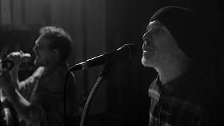 La Vela Puerca - Escobas (Vivo A Contraluz)