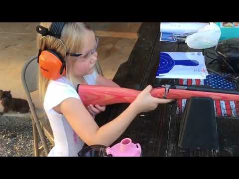 My little girls first time shooting! TACTICAL CAT FLIP! 😂