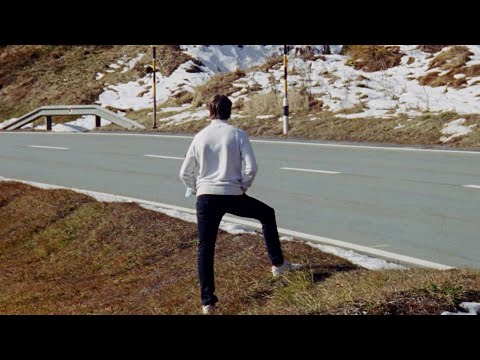 dné - Basic Living (Official Video)