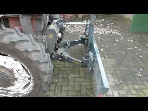 Lesnik SHL 25 front hydraulics and dozer blade on the Fiatagri 80-66