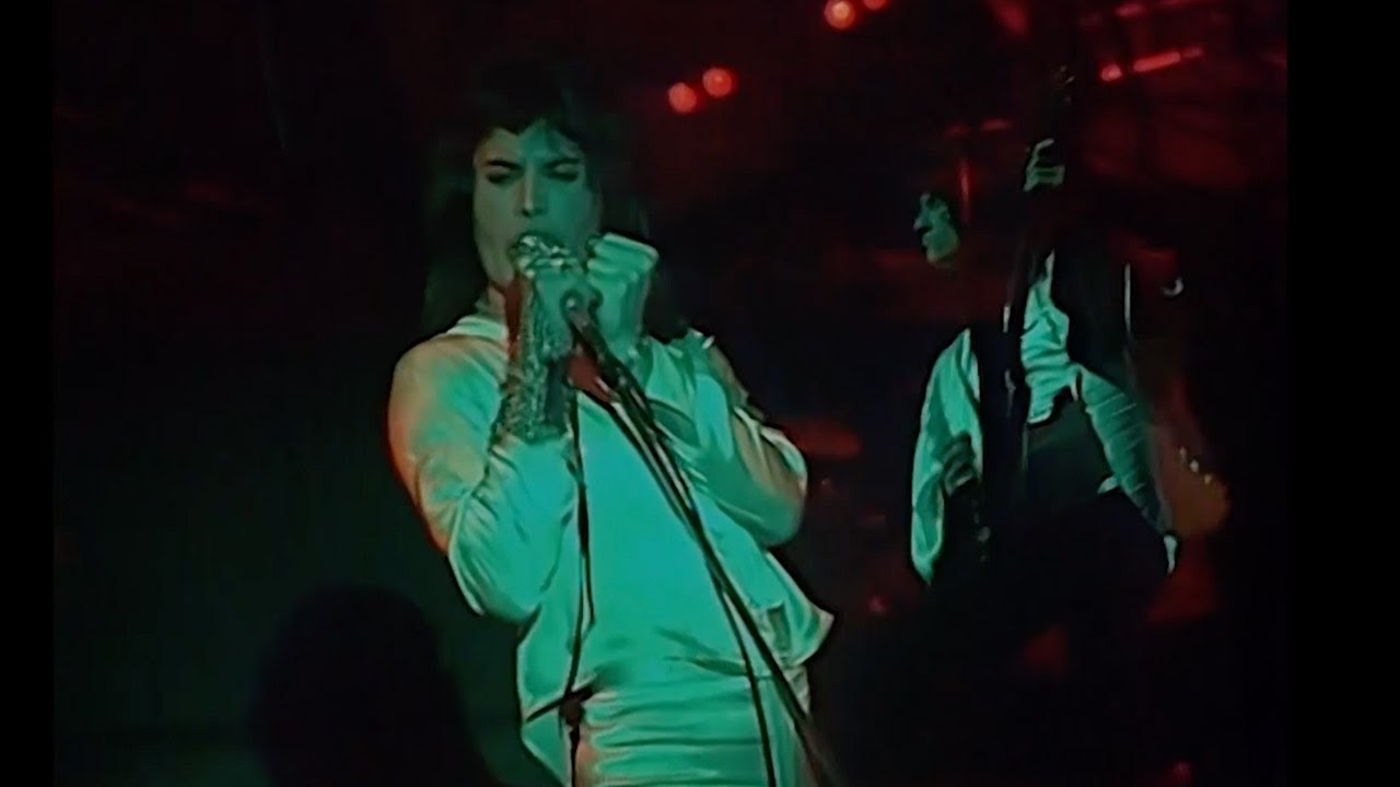 Queen - Flick Of The Wrist (Live at the Rainbow 1974) - YouTube
