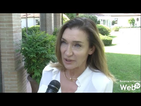 Il caso Elisabetta Franchi imbarazza Faenza: la stilista coinvolta nel progetto RicuciAMO