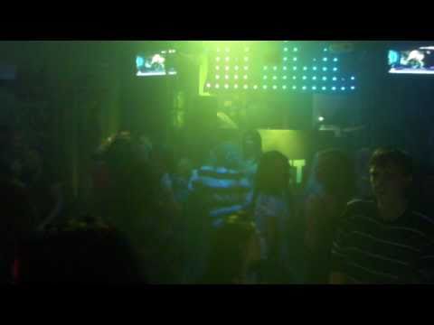 Peet Beck & Mike Recchi feat. Massive Criminals - Jump Jump! (Official Video HD)