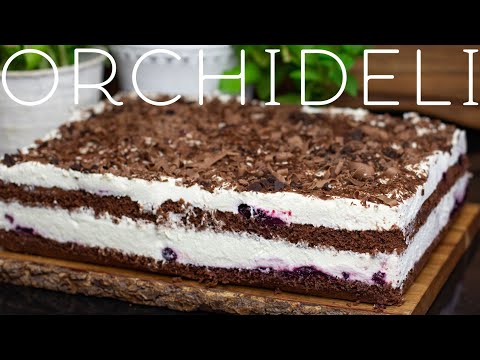 Delicate and fluffy chocolate cake with simple cream and a SURPRISE 🥳🥳