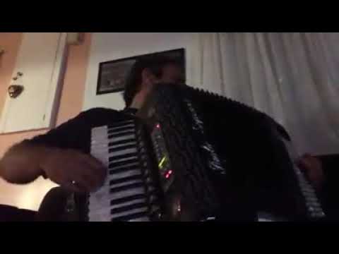 tony ferreira um velhinho caminhava acordeao