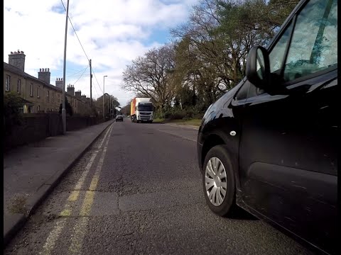 HV14 EKA - dangerously squeezes past cyclists