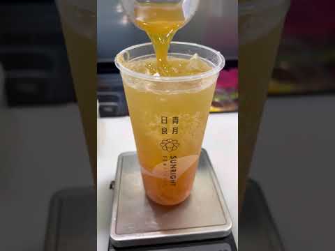 How to make a peach sparkling tea boba drink!