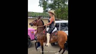 Download lagu Gadis seksi menunggang kuda paso fino🔥|زن جذاب سوار بر اسب پاسو فینو🔥#hewan #kuda #gadis #seksi #دختر mp3