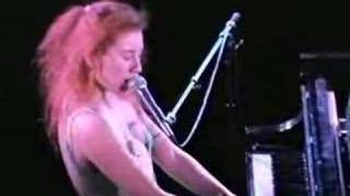 Tori Amos - Albany (1992) -07-Tear In Your Hand