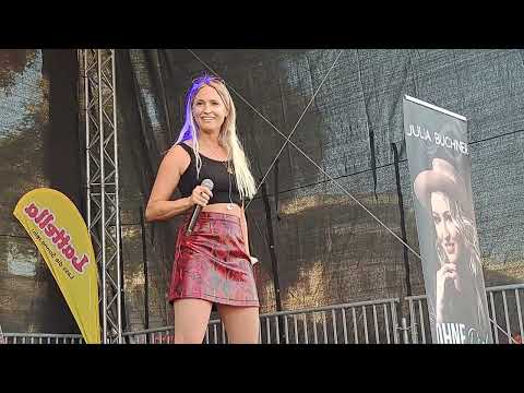 Julia Buchner 19.08.2023 @ Linzer Kronefest (Boom Boom)