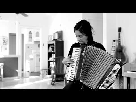 Kal Cahoone-Carpenter Song filmed by Rod Blackhurst 2009