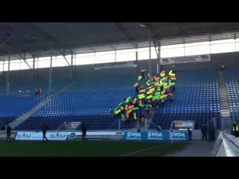 Pfeile-Aktion Ultras Magdeburg - "Wir zeigen Euch, wo das Tor steht!"
