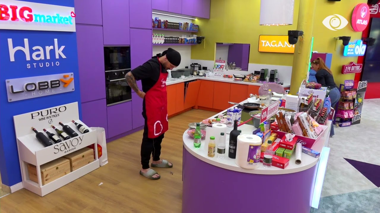 “Të shikoj kush të afrohet…”/ Romeo kërkon të gjejë pulat