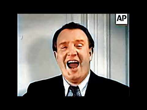 Richard Tauber & Franz Lehar - 'Girls were made to love & kiss' Restored in color.