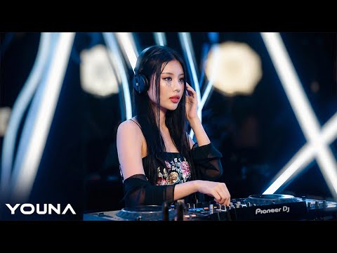 YOUNA — Dark Melodic Techno DJ Set 2026 | Driving & Hypnotic Mix