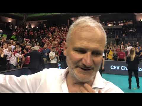 Fabio Giulianelli esprime la sua soddisfazione con i figli Eugenio e Massimo