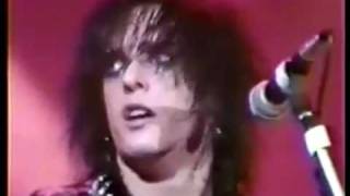 Mötley Crüe - Red Hot (LIVE).mp4