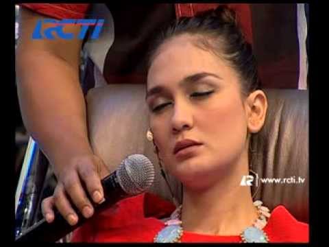 DAHSYAT 27 DES 13  -  Luna Maya di Relaksasi