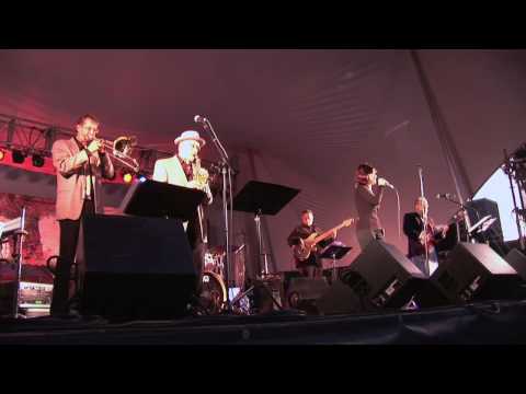 Grooveology - Am I the Same Girl