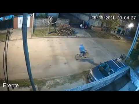 "Bici-chorro" le apuntó a una nena de 6 años que sufre asma y le robó la medicación