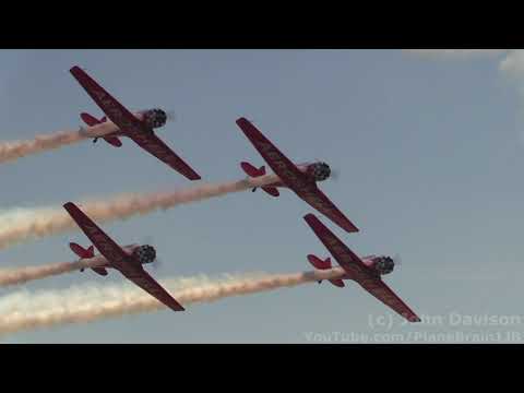 2019 Spirit of St.  Louis Air Show - Aeroshell Aerobatic Team