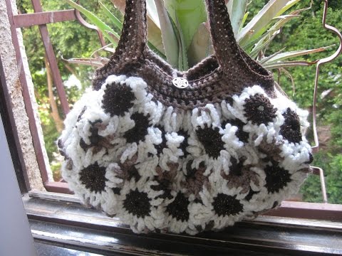 Crochet Flower Purse 3 - Left Handed - Lining of the purses #crochetpurse #crochetflowerpurse