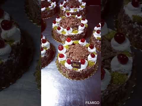 Delicious cakes for Eid shameen Bakers