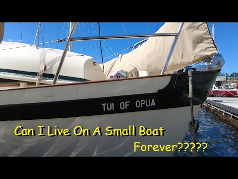 Can You Live On A Small Boat?