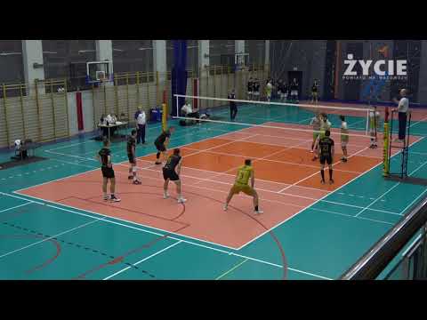 Fragmenty meczu III ligi siatkówki pomiędzy UKS Trójka Kobyłka – iProArt ISKRA Warszawa