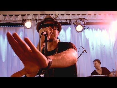 BAMM.tv Presents: Wallpaper. - "#STUPiDFACEDD" (live at SXSW)