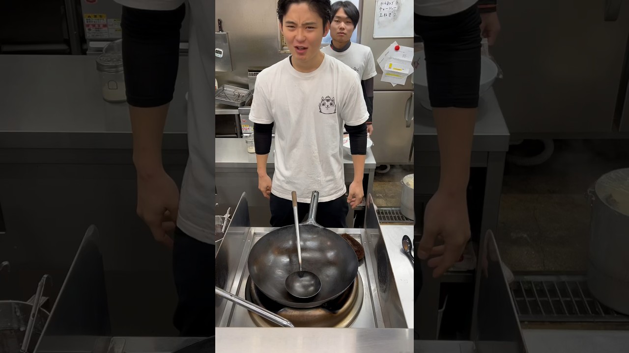 右左ラーメンやってみた😹😹　　　#福はこび #ラーメン屋 #賄い #右左どっち #福岡 #姪浜