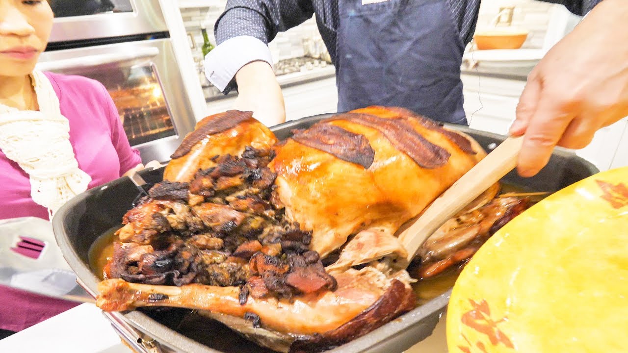 AMAZING CANADIAN FOOD | INSANELY HUGE Christmas Turkey DINNER FEAST and EGGS BREAKFAST in CANADA