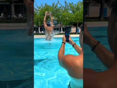 Upside down Pool trick 📲💦 with @xiaomi  #Xiaomi13Pro #photoshoot  #pool