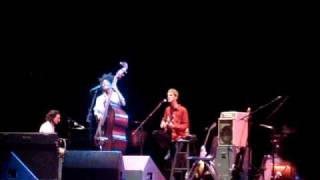 Esperanza Spalding (9)- &quot;I Adore You&quot;