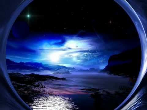 Pink Noisy feat. Ivi Adamou - Avra (maestral)