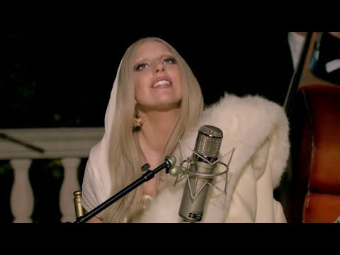 Videoclip de Orange Colored Sky (Live from "A Very Gaga Thanksgiving'") — Lady Gaga