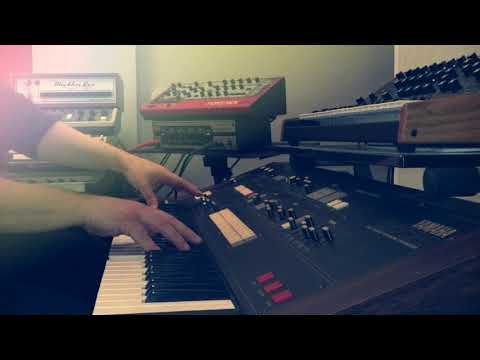 Yamaha CS70m - Dual Polyphonic Synthesizer Part1