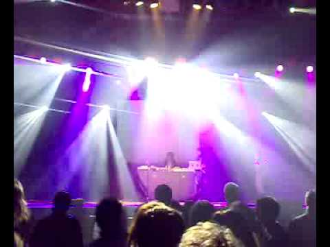 Periferias 2008,Crunc Tesla ft.Warrior Queen, Paper planes