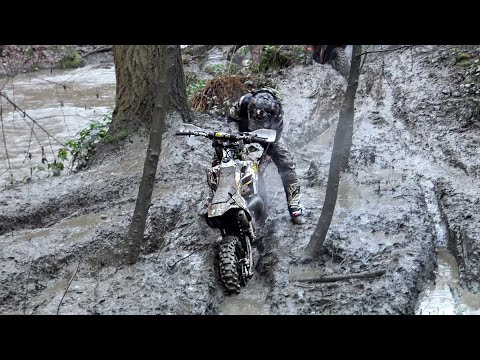 Insane Mud Race 🇬🇧 British Extreme Enduro | Epic Battles and Muddy Triumphs