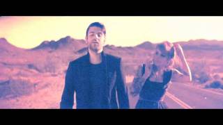 Mission Bells - Armistice - Béatrice Martin &amp; Jay Malinowski (Officiel Video)