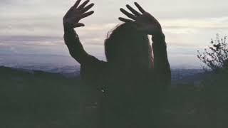 Inland Sky - Little hands  with English and Portuguese subtitles 