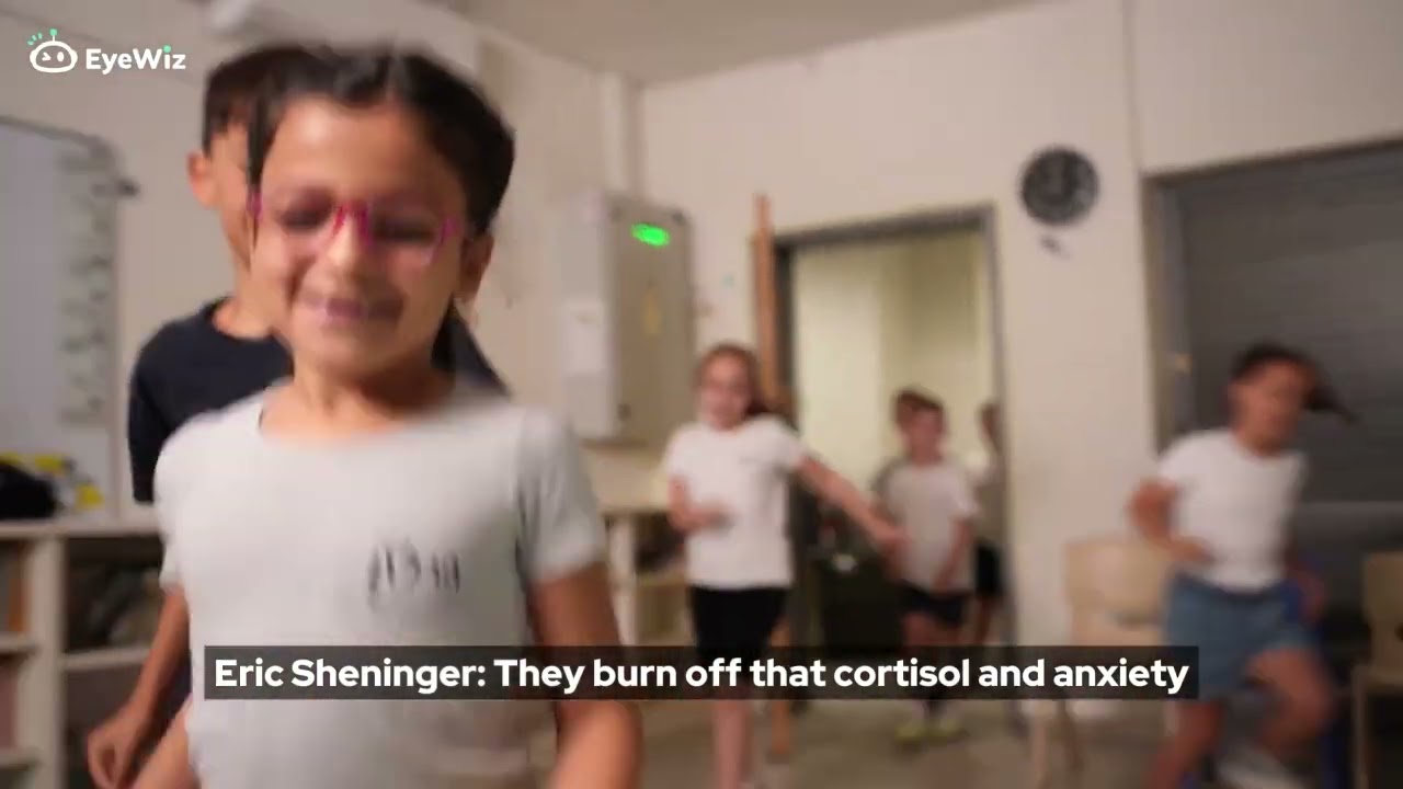 The Classroom of the Future: EyeWiz Interactive Learning 🚀✨