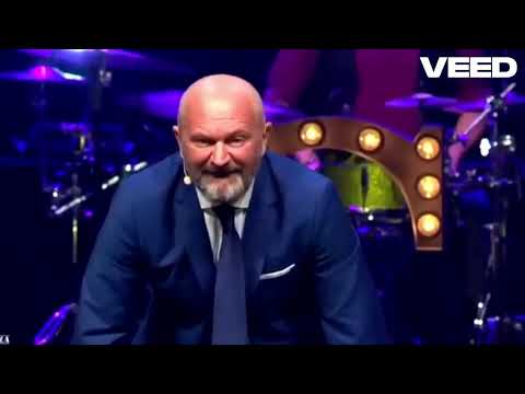 Andrea PUCCI alle prese con l'operatore di SKY😂PUCCI va in BANCA e fa casino😏😂😂 #andreapucci