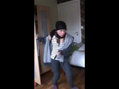 download lagu mp3 mp4 Lucy Bond, download lagu Lucy Bond gratis, unduh video klip Lucy Bond