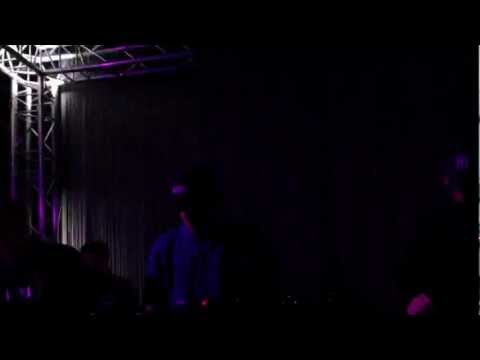 Parassela LIVE aka Blawan & The Analogue Cops @ Tunnel (Milano) 05.01.2013
