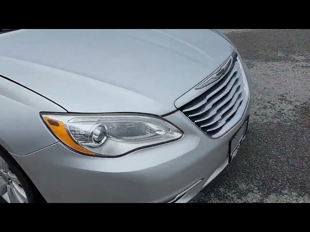 2012 Chrysler 200 LX VERY LOW MILEAGE | DRIVES GREAT in Cars & Trucks in London