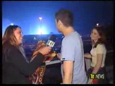 La tensione e la gioia dei tifosi leccesi rimasti all'esterno dello stadio durante LECCE-Palermo