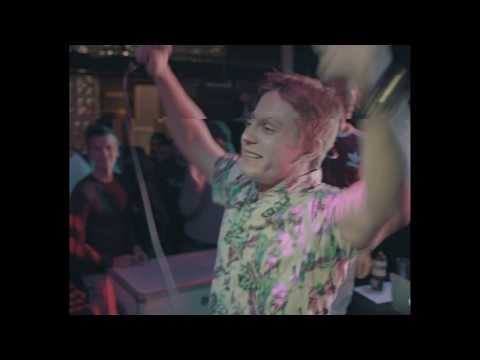 Flamas, MunkkiTuk, SaundiFaija - FUNKY TOWN