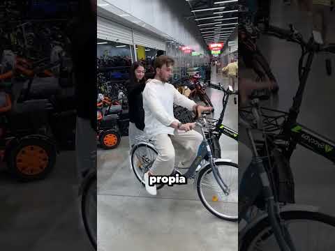 Cambió su bicicleta vieja por una nueva con un truco inteligente 😮 #shorts