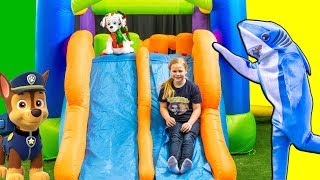 Assistant and Shark Inflateable Bounce House Obstacle Course with PJ Masks and Paw Patrol